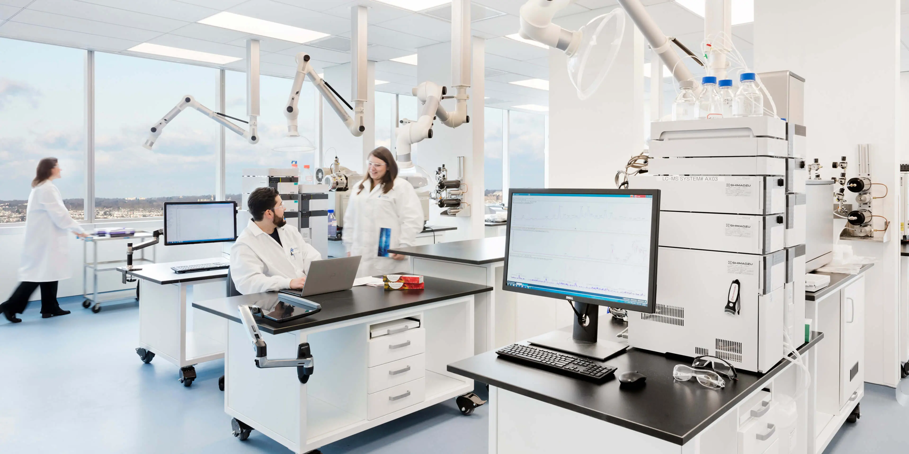 Factors to Consider Before Choosing the Right Laboratory Services